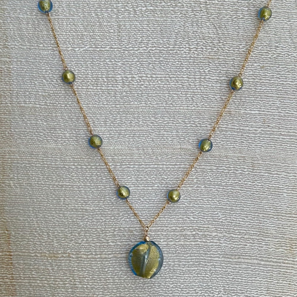 Handmade Murano gold foil twisted leaf necklace